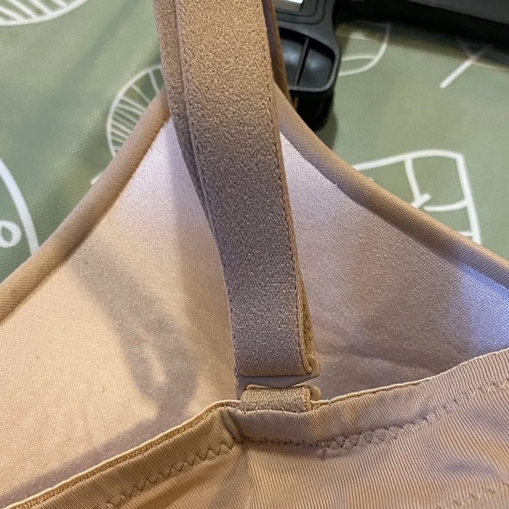 Victoria secret 38DD T-shirt bras lightly lined changeable back straps - Picture 5 of 8